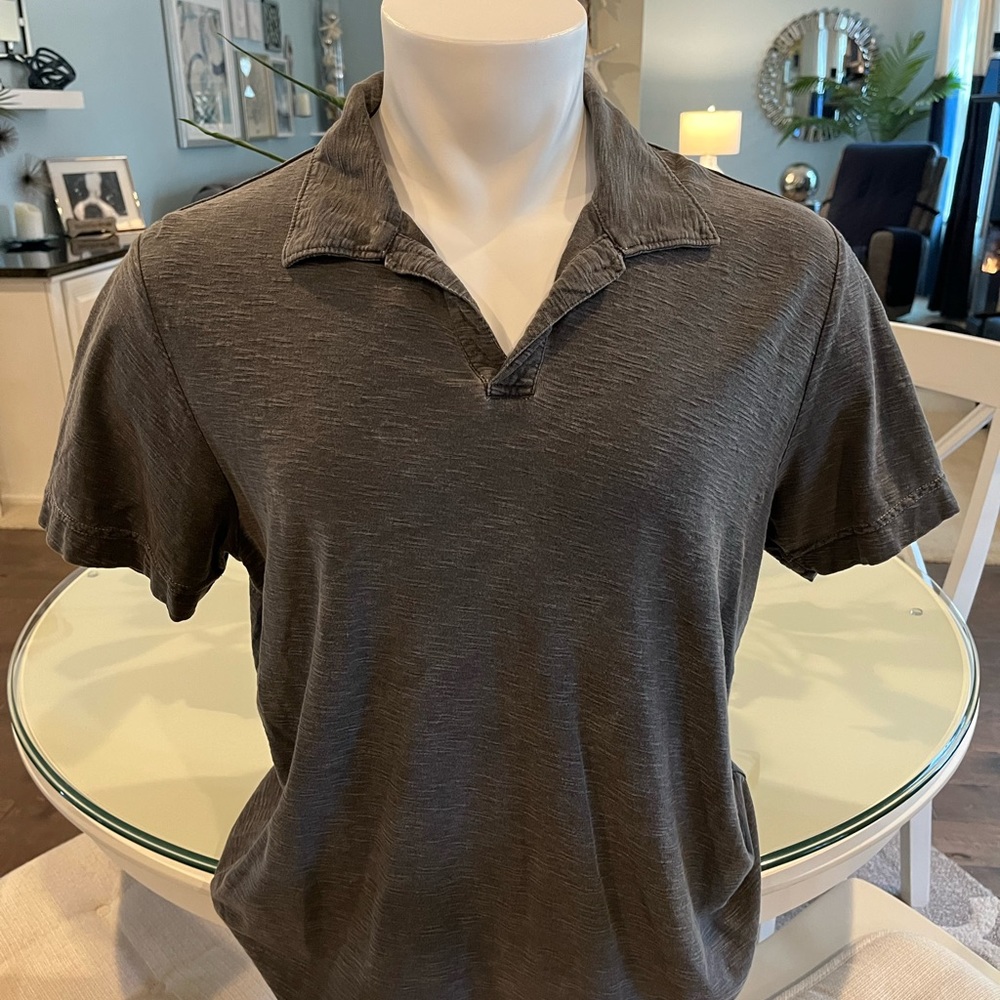 Calvin Klein XL V neck casual shirt